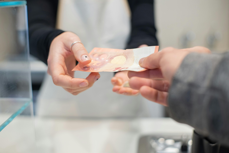 wie finanzieren sich deutsche Studierende